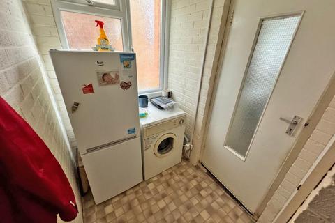 2 bedroom ground floor flat for sale, Meadway Court, West Sussex BN42