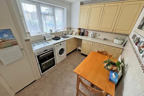 2 bedroom ground floor flat for sale, Meadway Court, West Sussex BN42