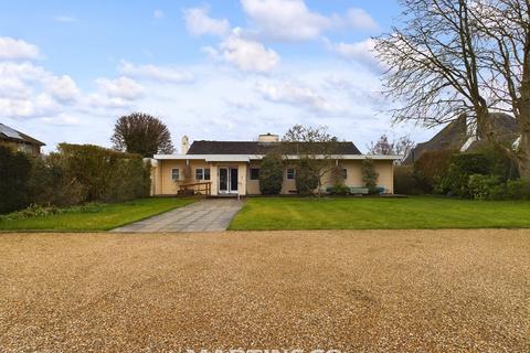 5 bedroom detached house for sale, Chertsey Lane