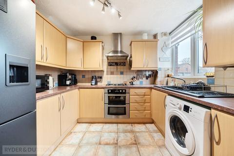 3 bedroom terraced house for sale, Counthill Road, Watersheddings, Oldham, OL4