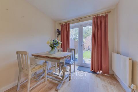 3 bedroom semi-detached house to rent, Firs Avenue, Oakham LE15