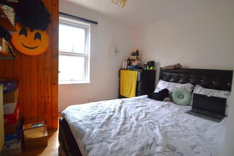 167 Benares Road, London, SE18 1HU