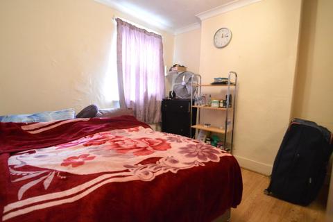 167 Benares Road, London, SE18 1HU