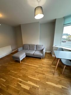 2 bedroom terraced house to rent, 28 Newsome Road, Huddersfield, HD4