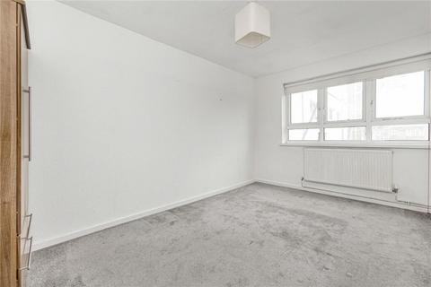 4 bedroom flat to rent, Cheesemans Terrace, West Kensington, London