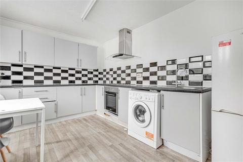 4 bedroom flat to rent, Cheesemans Terrace, West Kensington, London