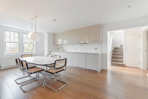 2 bedroom flat for sale, Fitzjohns Avenue, Hampstead, London