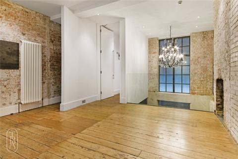 2 bedroom penthouse to rent, Middle Street, London, EC1A