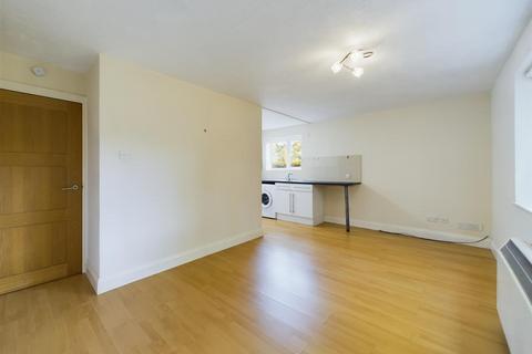 1 bedroom flat for sale, Balcombe Road, Crawley RH10