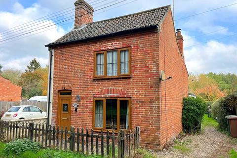 3 bedroom cottage for sale, Manor Road, Spa Common