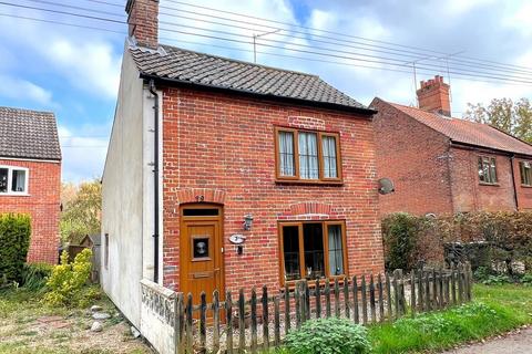 3 bedroom cottage for sale, Manor Road, Spa Common