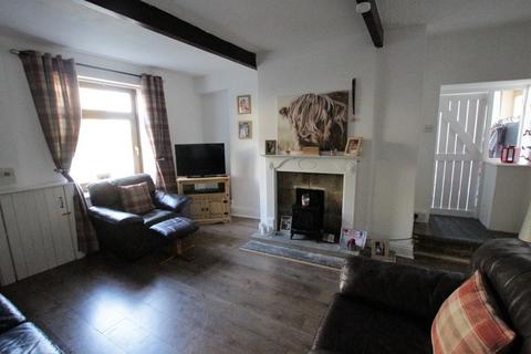 3 bedroom end of terrace house to rent, Morpeth Street, Queensbury