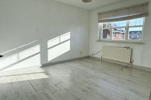 4 Douglas Close, Bognor Regis, PO22 7UE