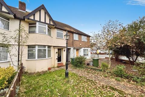 3 bedroom house for sale, Camrose Avenue, Edgware