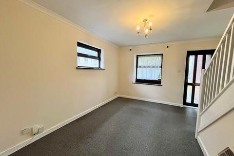 1 bedroom mews to rent, South Street, Romford