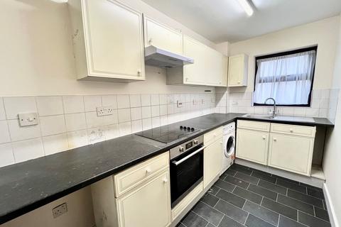 1 bedroom mews to rent, South Street, Romford