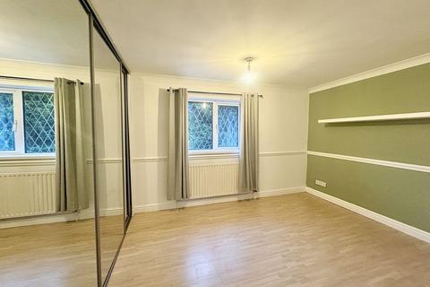 5 Toothill Gardens, Grimsby, DN34 4EP