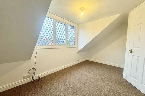 5 Toothill Gardens, Grimsby, DN34 4EP