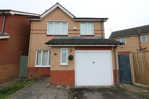 3 bedroom detached house to rent, Noseley Way, Kingswood