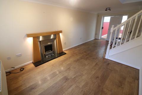 3 bedroom detached house to rent, Noseley Way, Kingswood