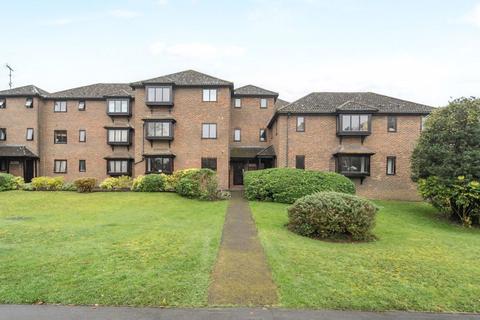 2 bedroom apartment to rent, Holm Court, Godalming GU7