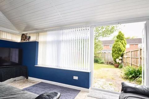 3 bedroom semi-detached house for sale, Mercia Drive, Telford TF1