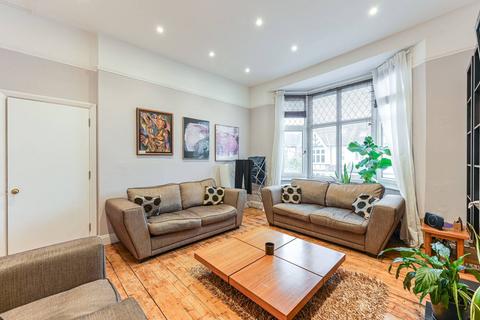 3 bedroom flat for sale, Wavertree Road, Streatham Hill, London, SW2