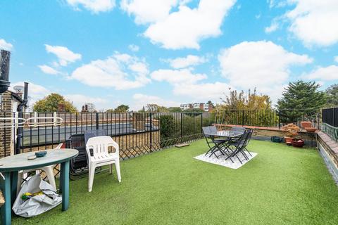 3 bedroom flat for sale, Wavertree Road, Streatham Hill, London, SW2