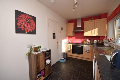 2 bedroom end of terrace house for sale, Graham Court, Bankfoot