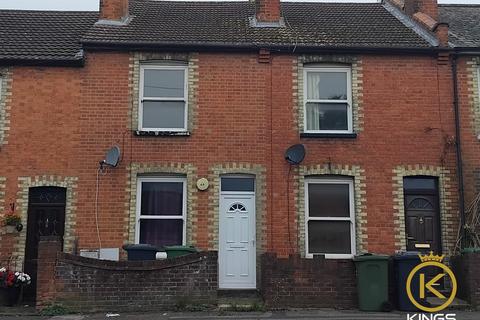 3 bedroom terraced house to rent, Eagle Road, Guildford