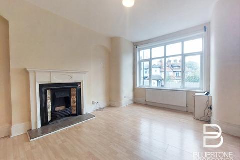 Studio to rent, Glossop Road, South Croydon