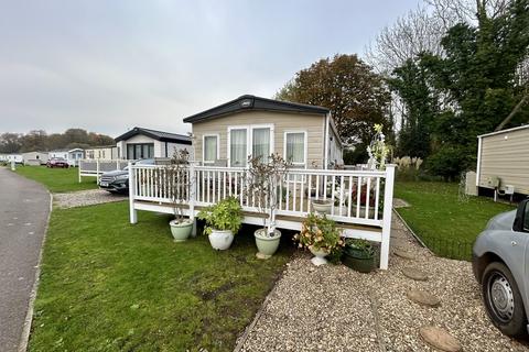 2 bedroom mobile home for sale, Essex Road, Hoddesdon