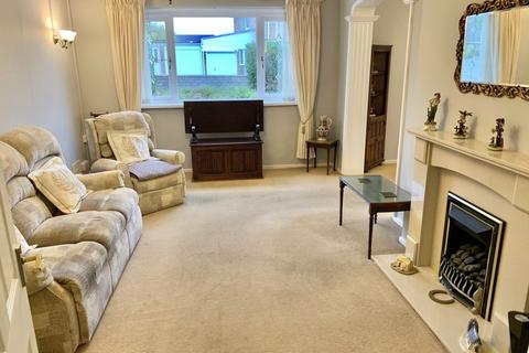 28 Brookfield, Neath, SA10 7EG