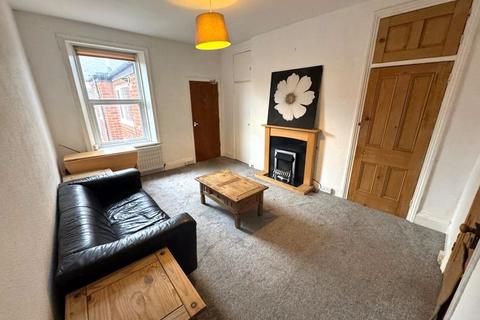 2 bedroom apartment for sale, Chillingham Road, Heaton