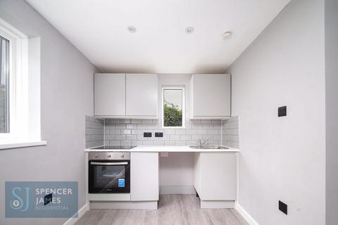 65 Jade Close, London, E16 3TZ