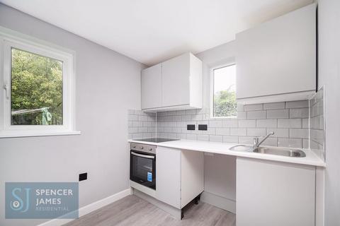65 Jade Close, London, E16 3TZ