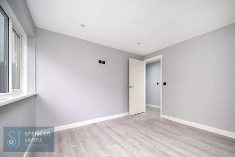 65 Jade Close, London, E16 3TZ
