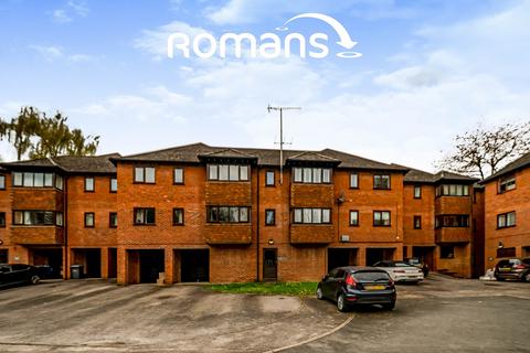 2 bedroom apartment to rent, Portway Drive