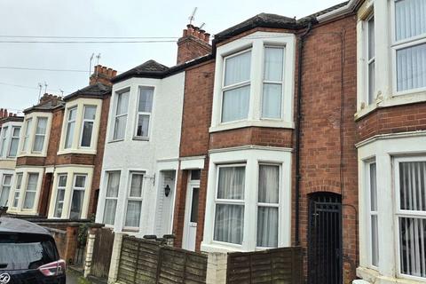 3 bedroom terraced house to rent, Graham Road, Rugby CV21