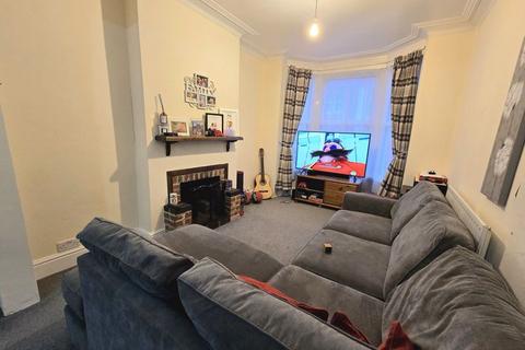 3 bedroom terraced house to rent, Graham Road, Rugby CV21