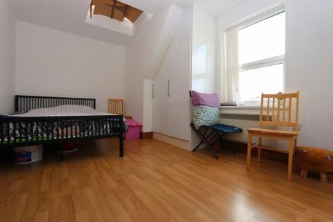 Property to rent, High Road, Wood Green N22