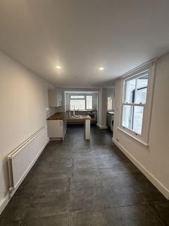 2 bedroom flat to rent, Aspenlea Road, London