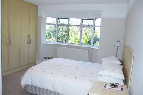 4 bedroom house to rent, Bourne Avenue, Southgate N14