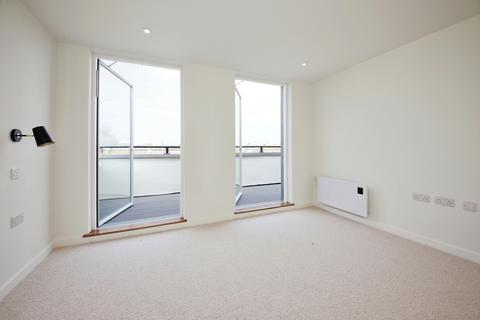 2 bedroom apartment to rent, Torfell, Grove Hill, South Woodford, E18