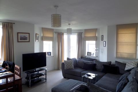 2 bedroom flat to rent, Hamble