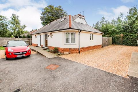 3 bedroom semi-detached house to rent, Wycliffe Gardens, Bournemouth BH9