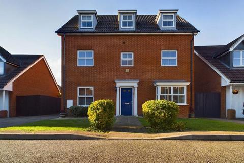 5 bedroom detached house for sale, Fitzgilbert Close, Gillingham