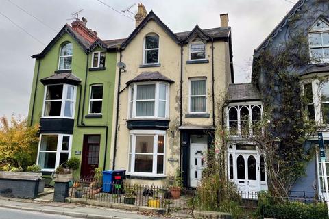 5 bedroom terraced house for sale, Berwyn Street, Llangollen