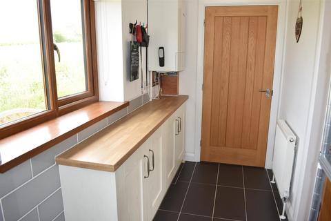 3 bedroom detached house for sale, Heol Ddu, Ammanford