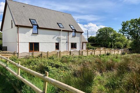 3 bedroom detached house for sale, Heol Ddu, Ammanford